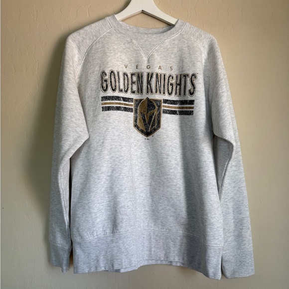 Champion Golden Knights NHL Women’s Crewneck Graphic Sweatshirt Medium Gray - Picture 1 of 9